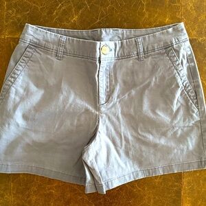 Liz Claiborne women shorts
Color grayish blue
Size 8